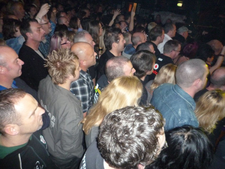 thunder_xmas_show_nottingham_rock_city_2011-12-21 21-30-57 kieron atkinson